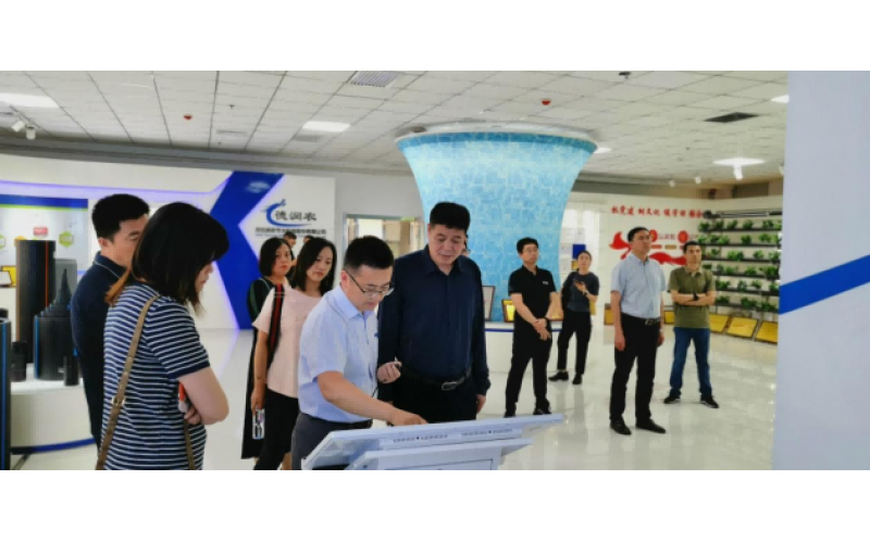 Member of the Party Leadership Group and Discipline Inspection Group Leader Shi Baoqiang of the Hebei Provincial Department of Science and Technology, along with his delegation, visited our company to